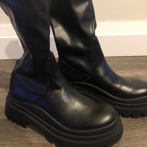 Black women chunky boots